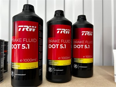 Тормозная жидкость TRW Brake Fluid Ultra DOT 5.1 1 л. TRW PFB501SE - фото 5460
